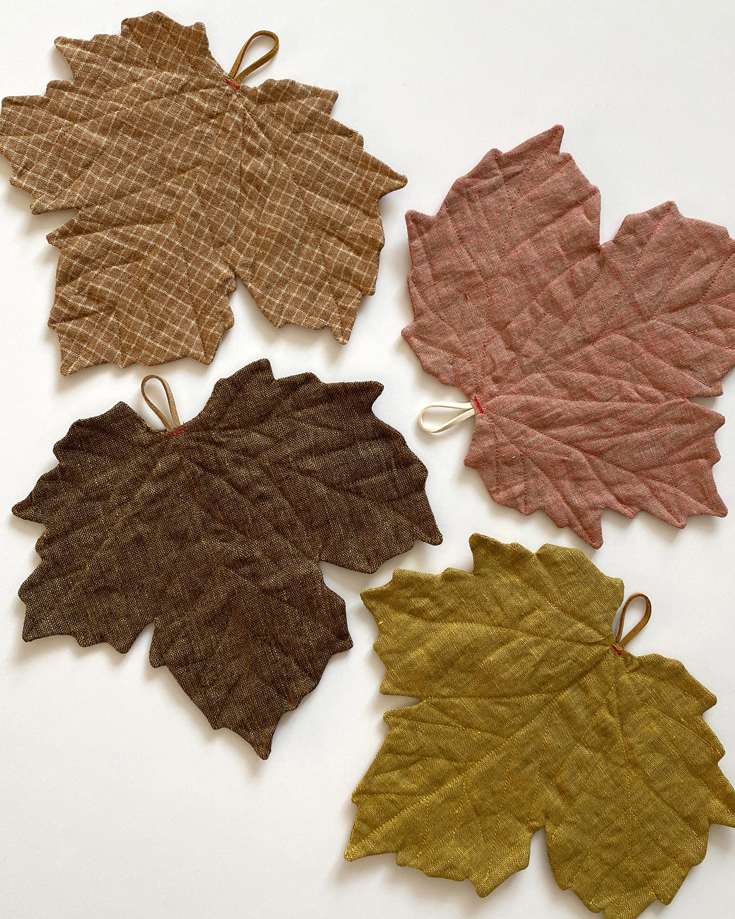 Fallen Leaves Coaster (4 colors)